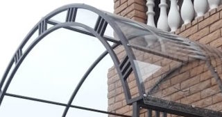 Кованные навесы над крыльцом дома в Санкт-Петербурге - купить по цене от 2107 руб